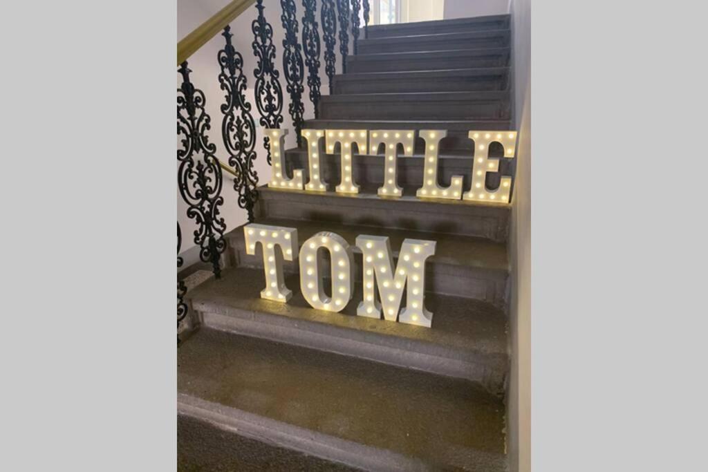 Little Tom Apartments Прага Екстер'єр фото