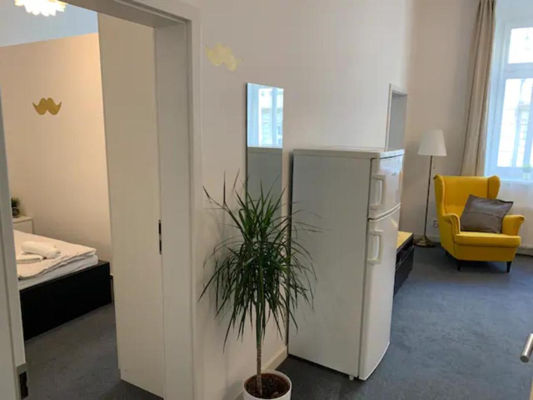Little Tom Apartments Прага Екстер'єр фото