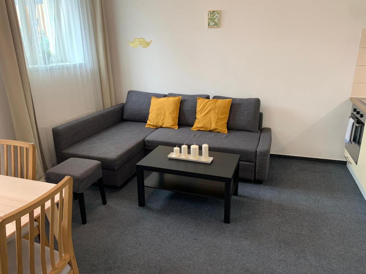 Little Tom Apartments Прага Екстер'єр фото