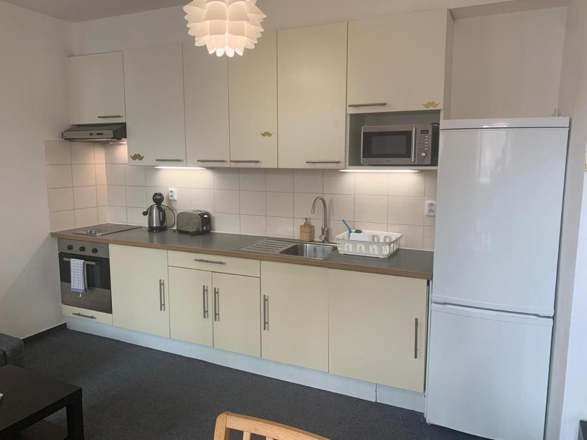 Little Tom Apartments Прага Екстер'єр фото