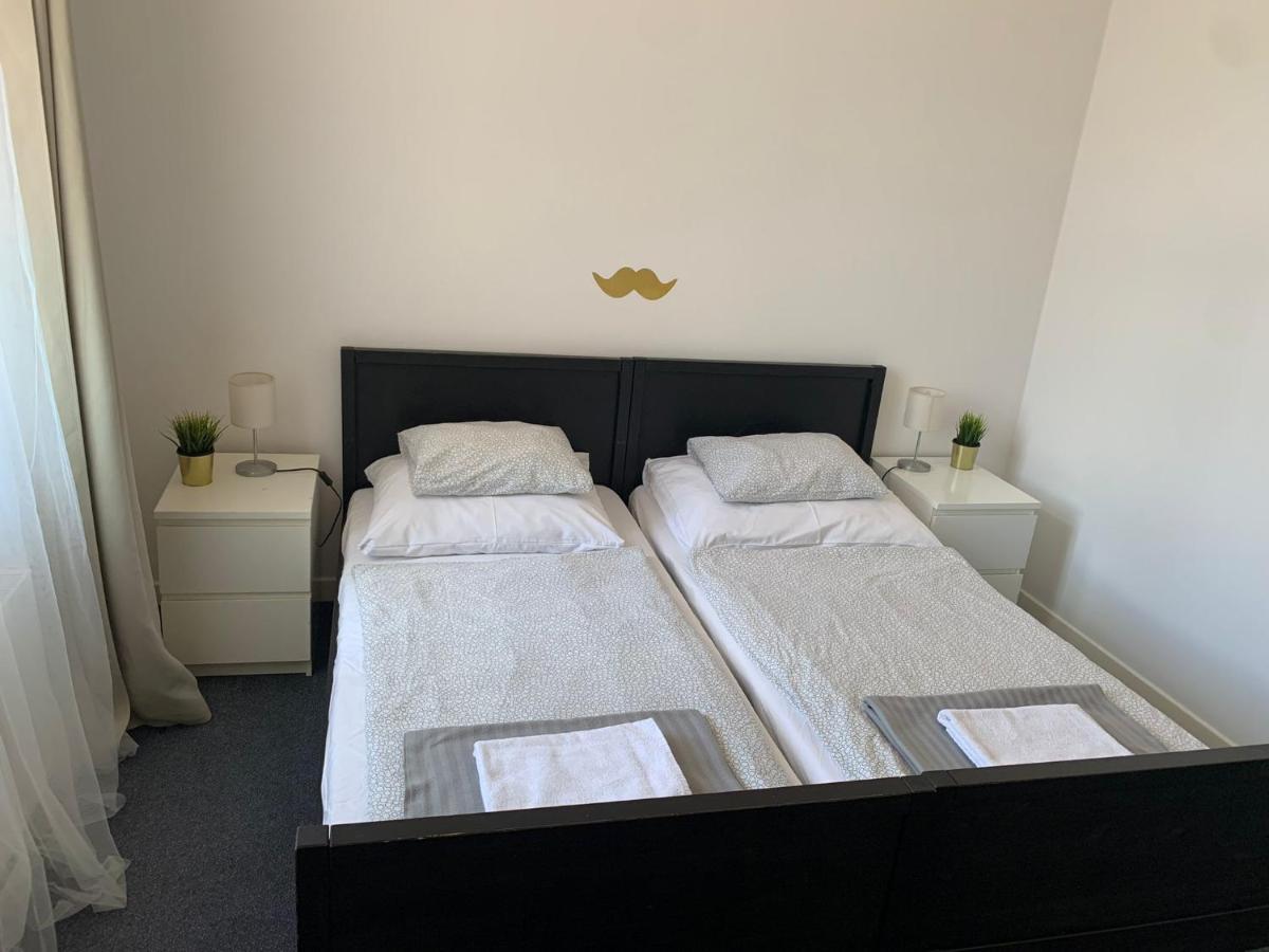Little Tom Apartments Прага Екстер'єр фото