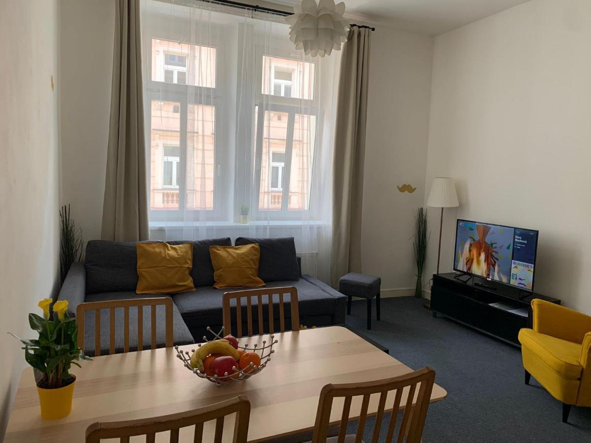 Little Tom Apartments Прага Екстер'єр фото