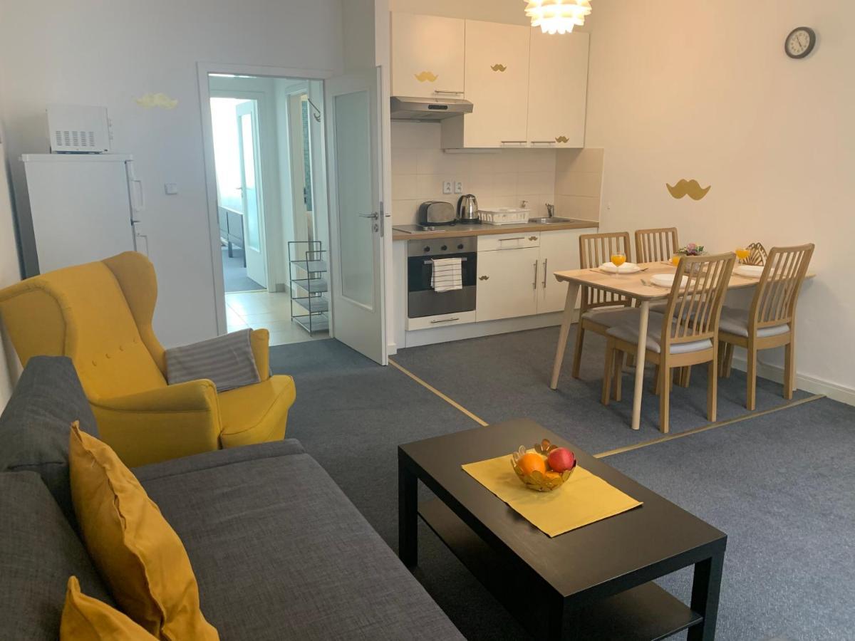 Little Tom Apartments Прага Екстер'єр фото