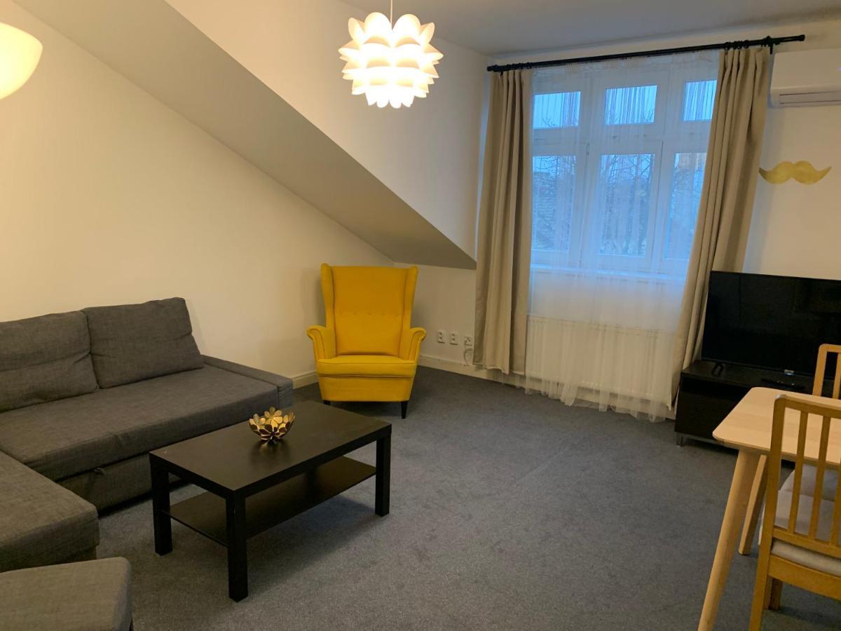 Little Tom Apartments Прага Екстер'єр фото