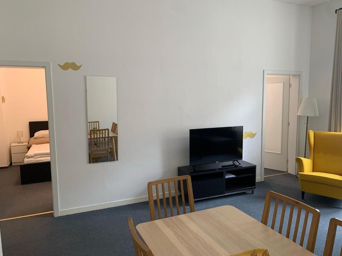 Little Tom Apartments Прага Екстер'єр фото