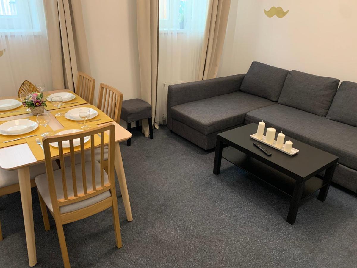 Little Tom Apartments Прага Екстер'єр фото