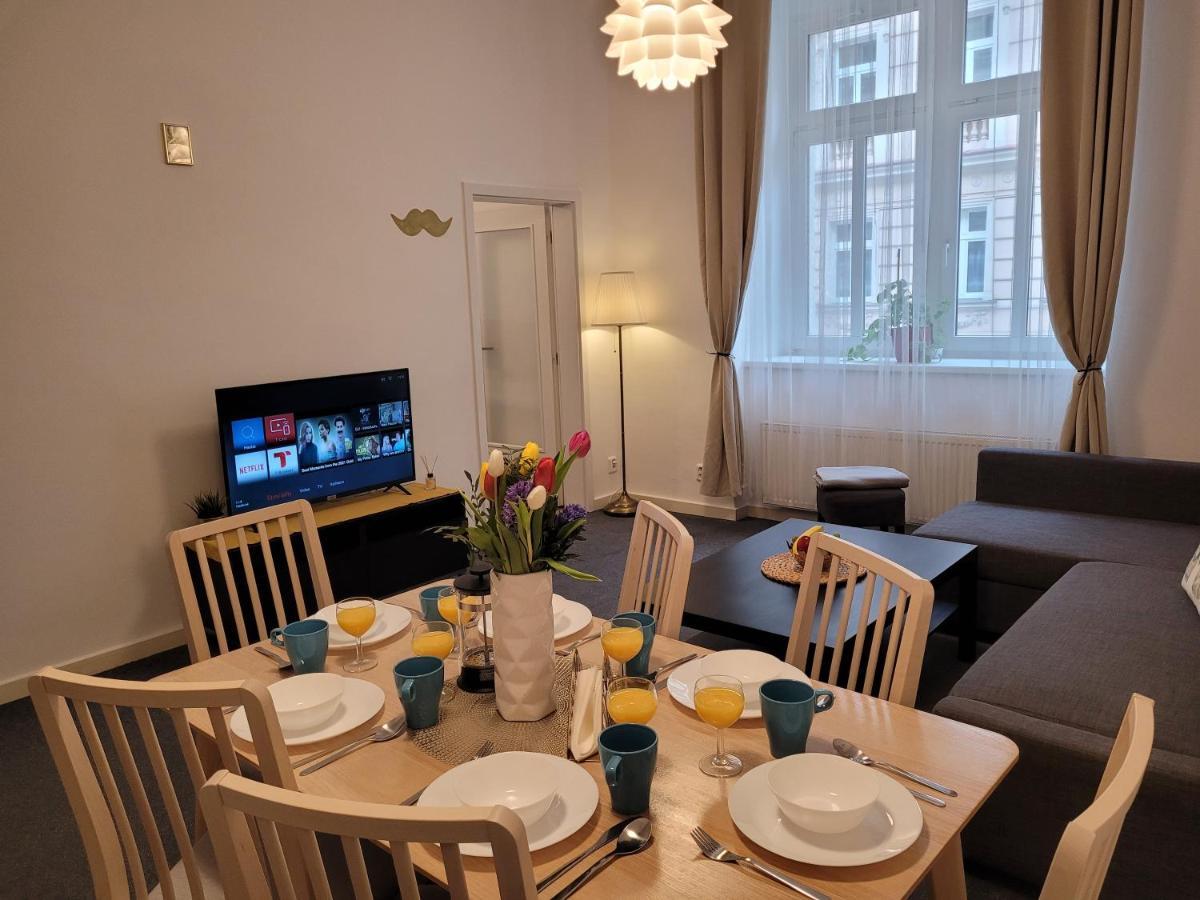 Little Tom Apartments Прага Екстер'єр фото