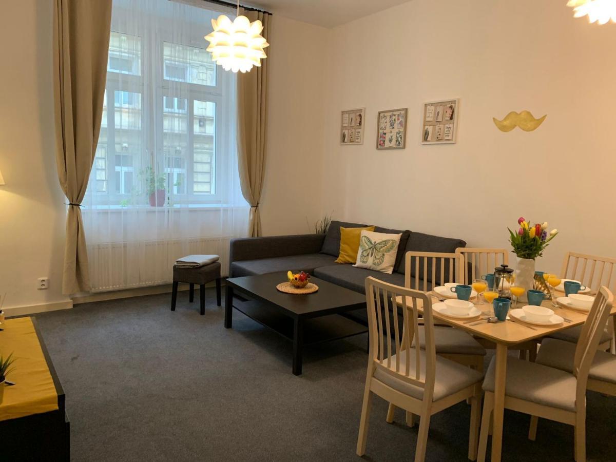 Little Tom Apartments Прага Екстер'єр фото
